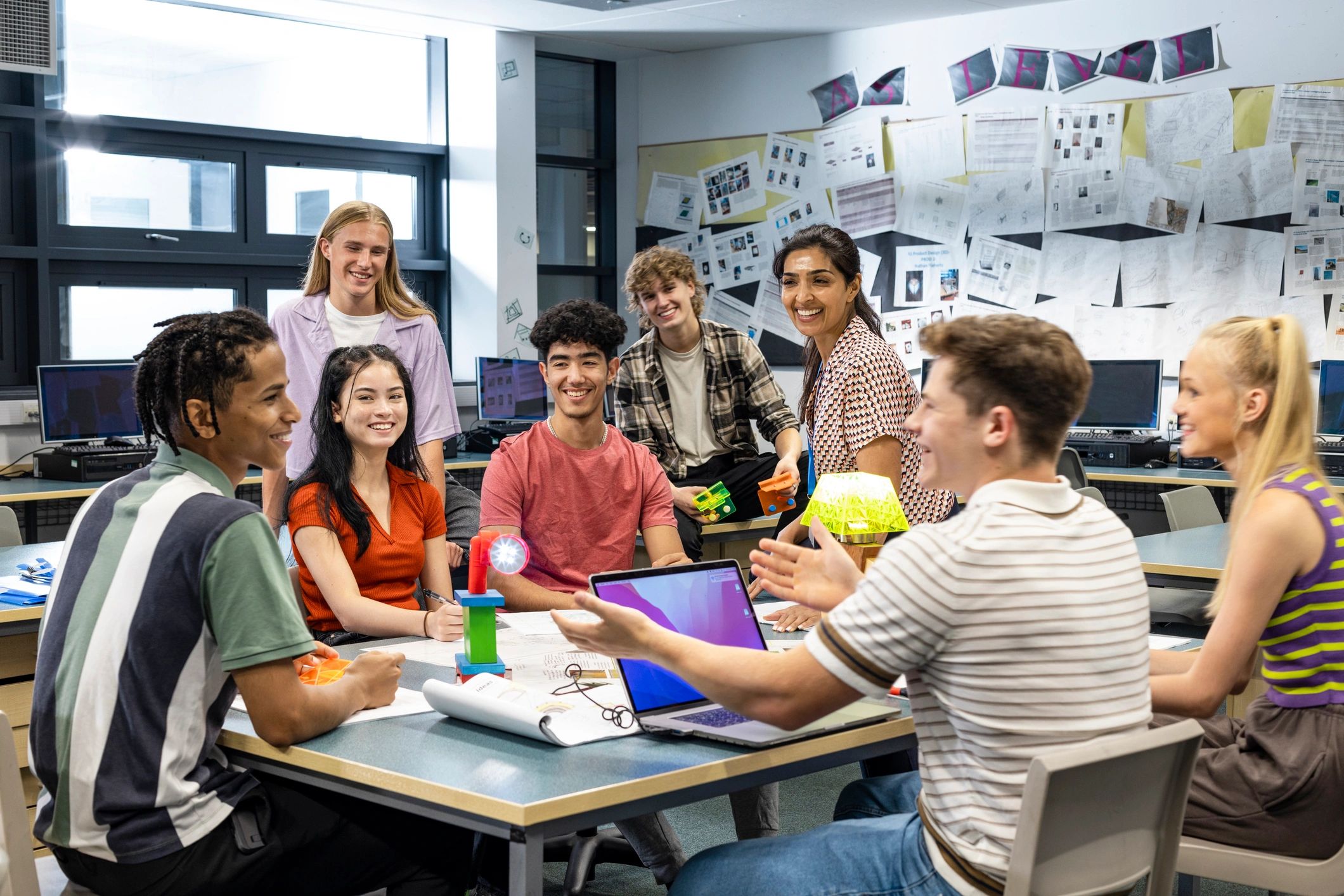 Instructor guiding students during classroom learning